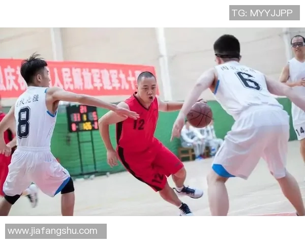 重庆篮球队以79分领跑杯赛积分榜展现强劲实力和夺冠希望